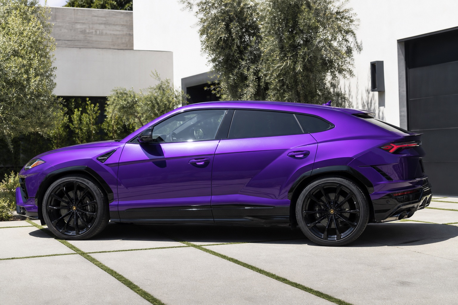 Lamborghini Urus monthly rental Los Angeles