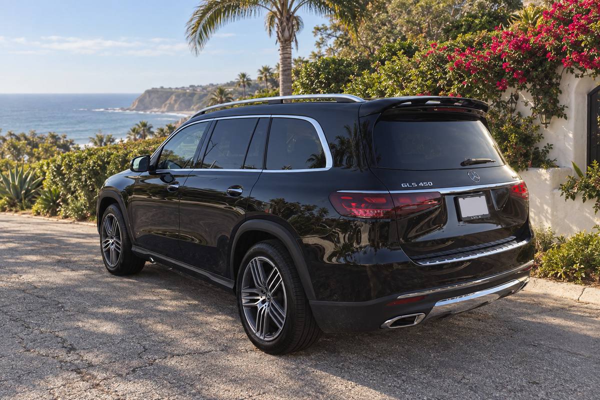 2026 Mercedes-Benz GLS 450 Black 2026 — rear three-quarter view from the driver's side